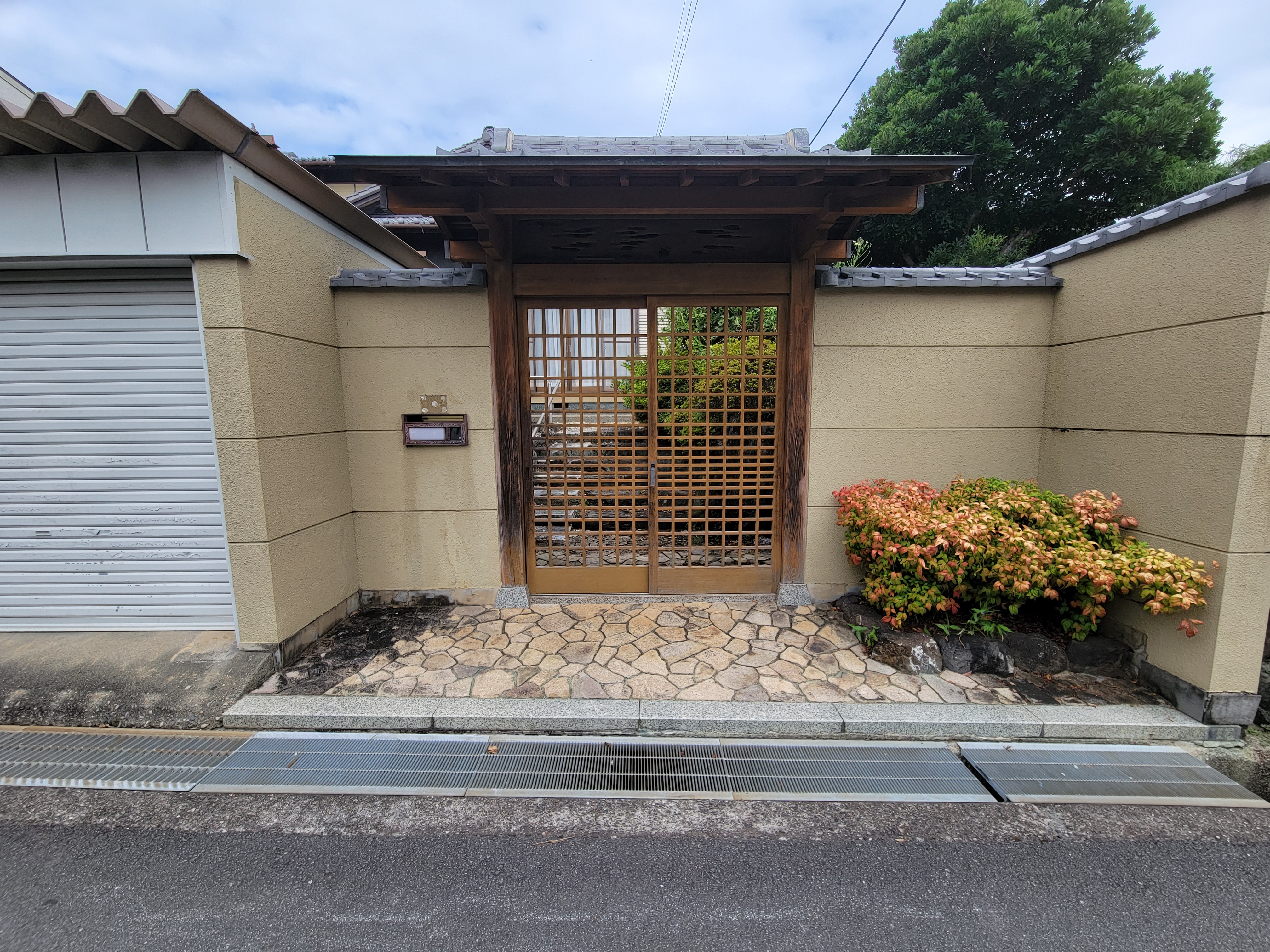 松阪市日丘町　一戸建
