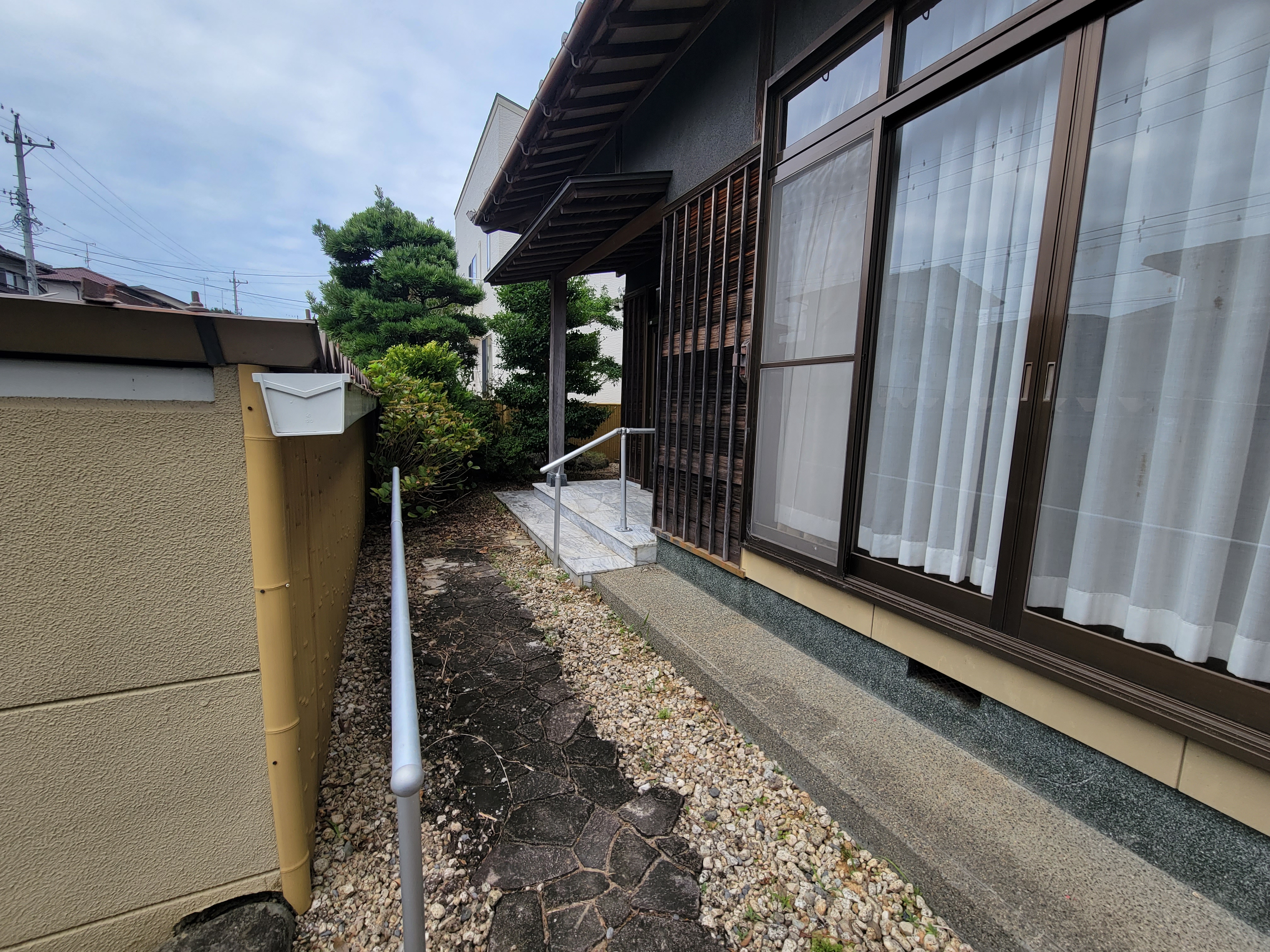 松阪市日丘町　一戸建
