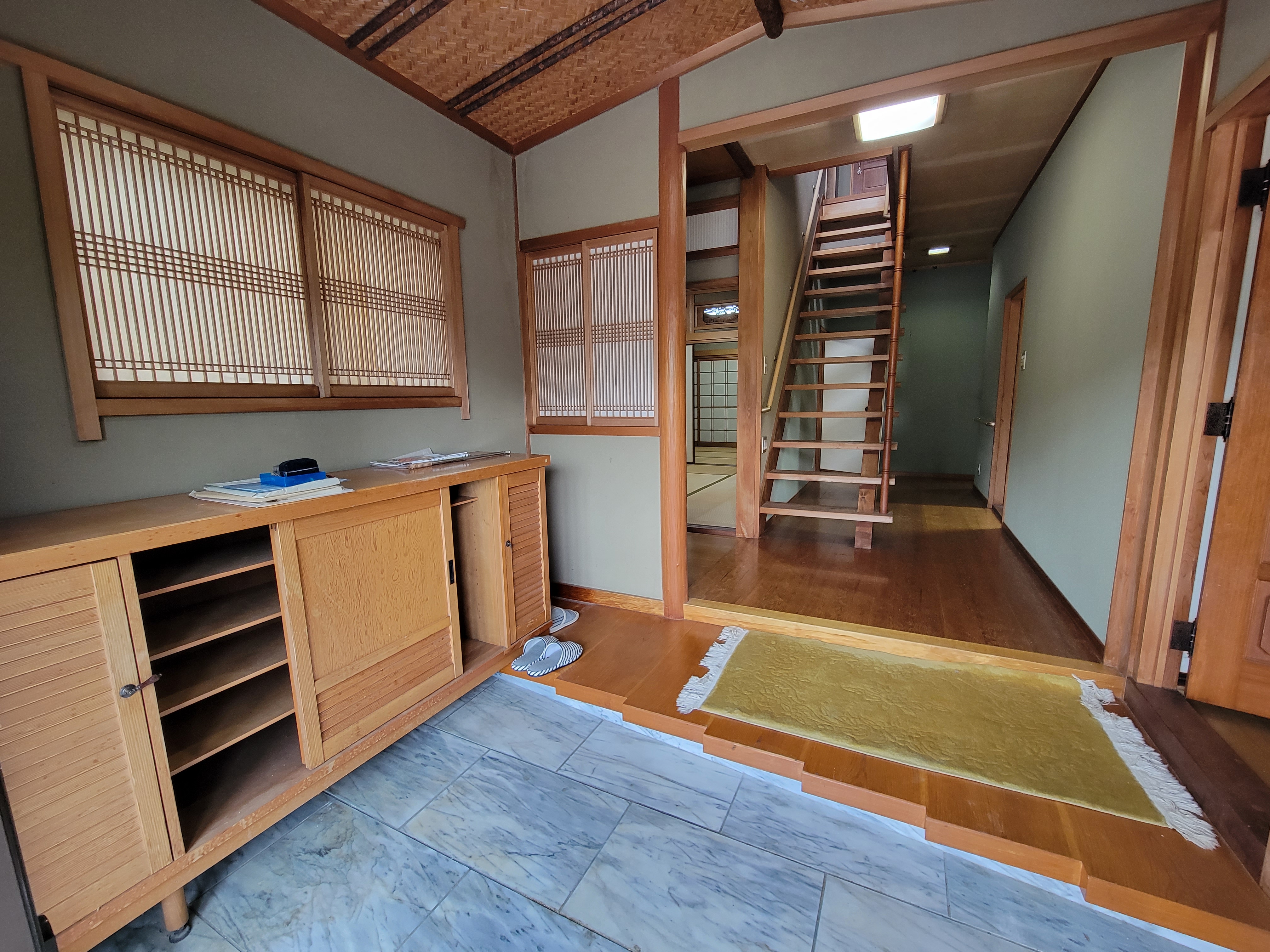 松阪市日丘町　一戸建
