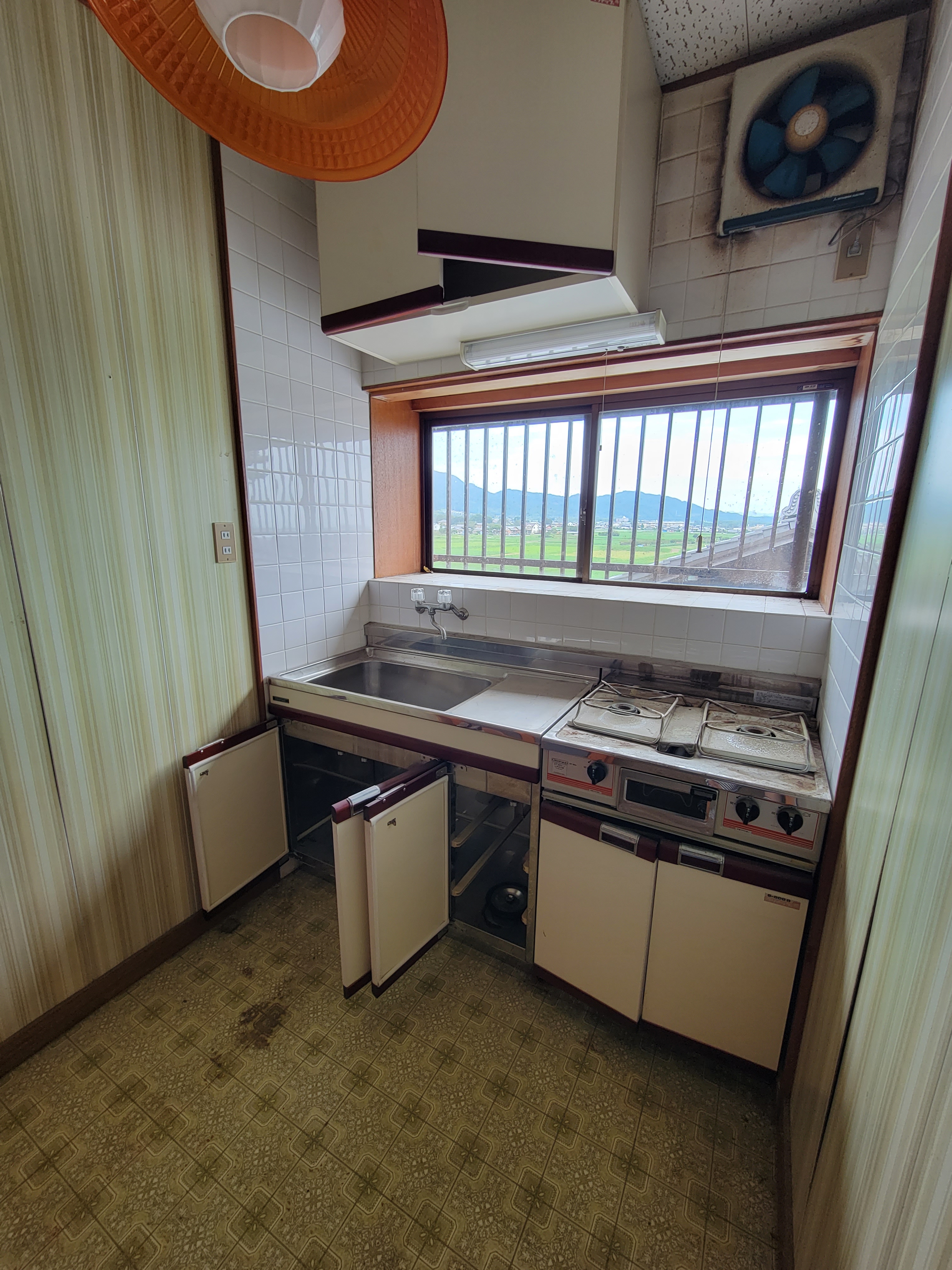 松阪市日丘町　一戸建