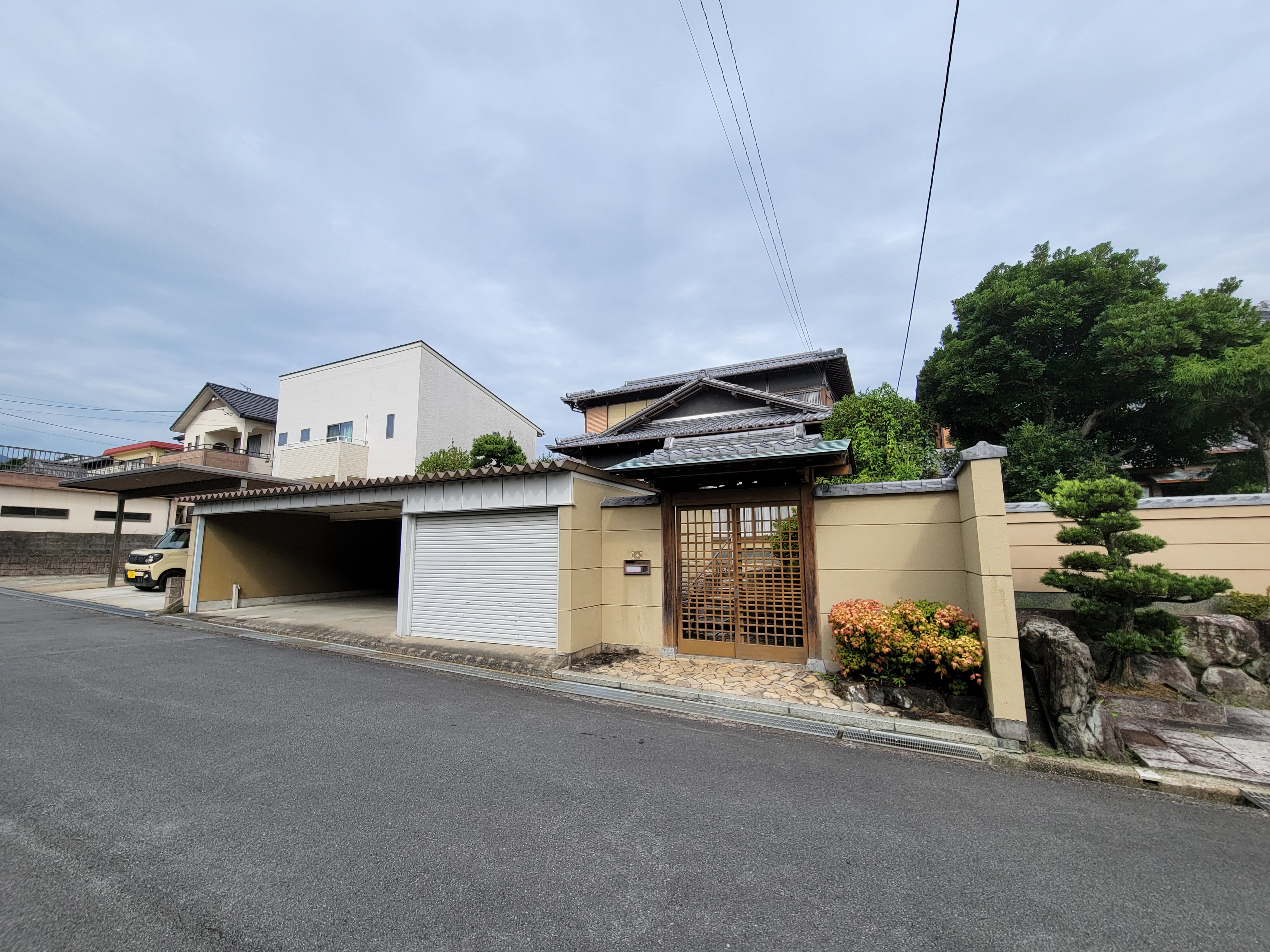 松阪市日丘町　一戸建