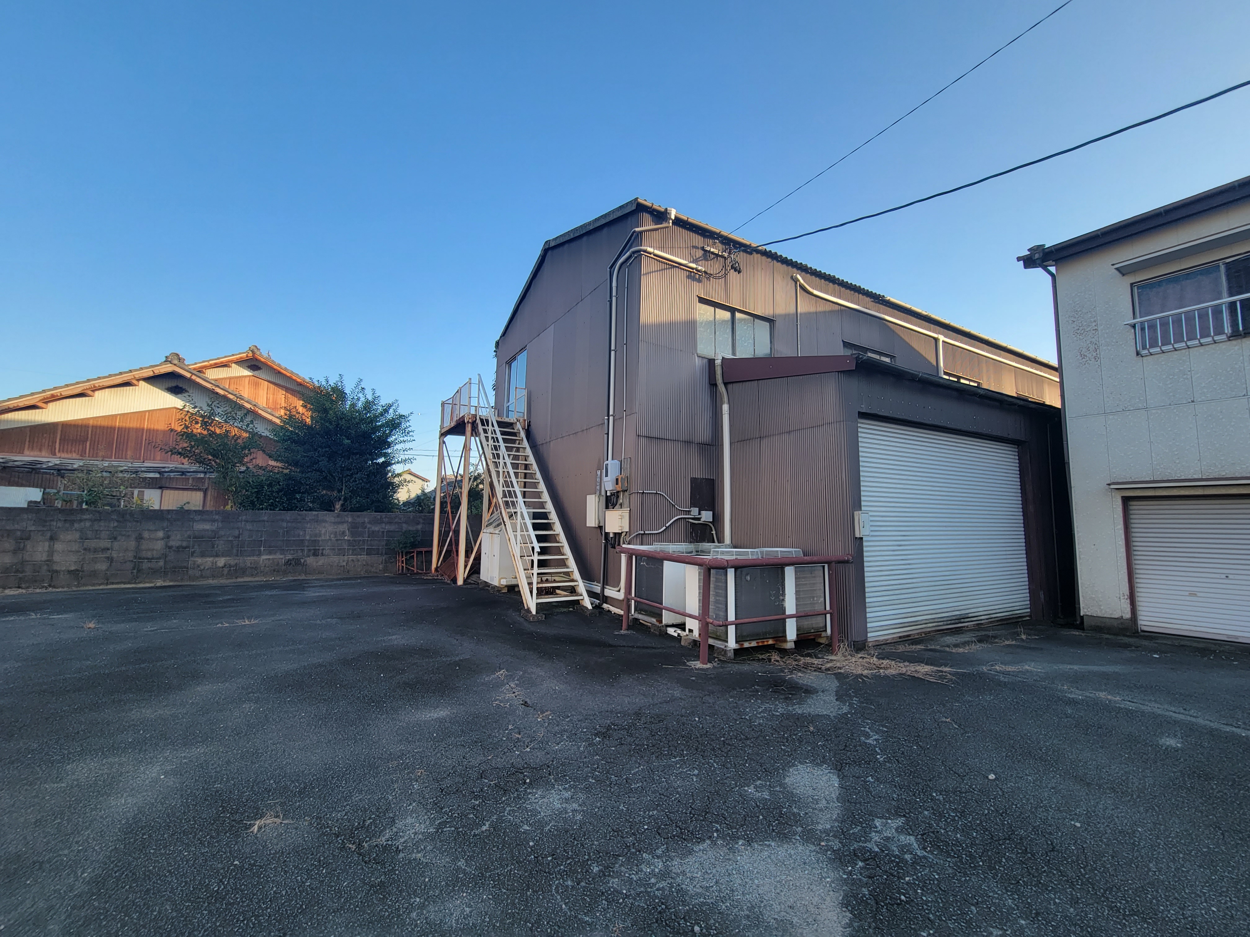 松阪市清生町　売倉庫
