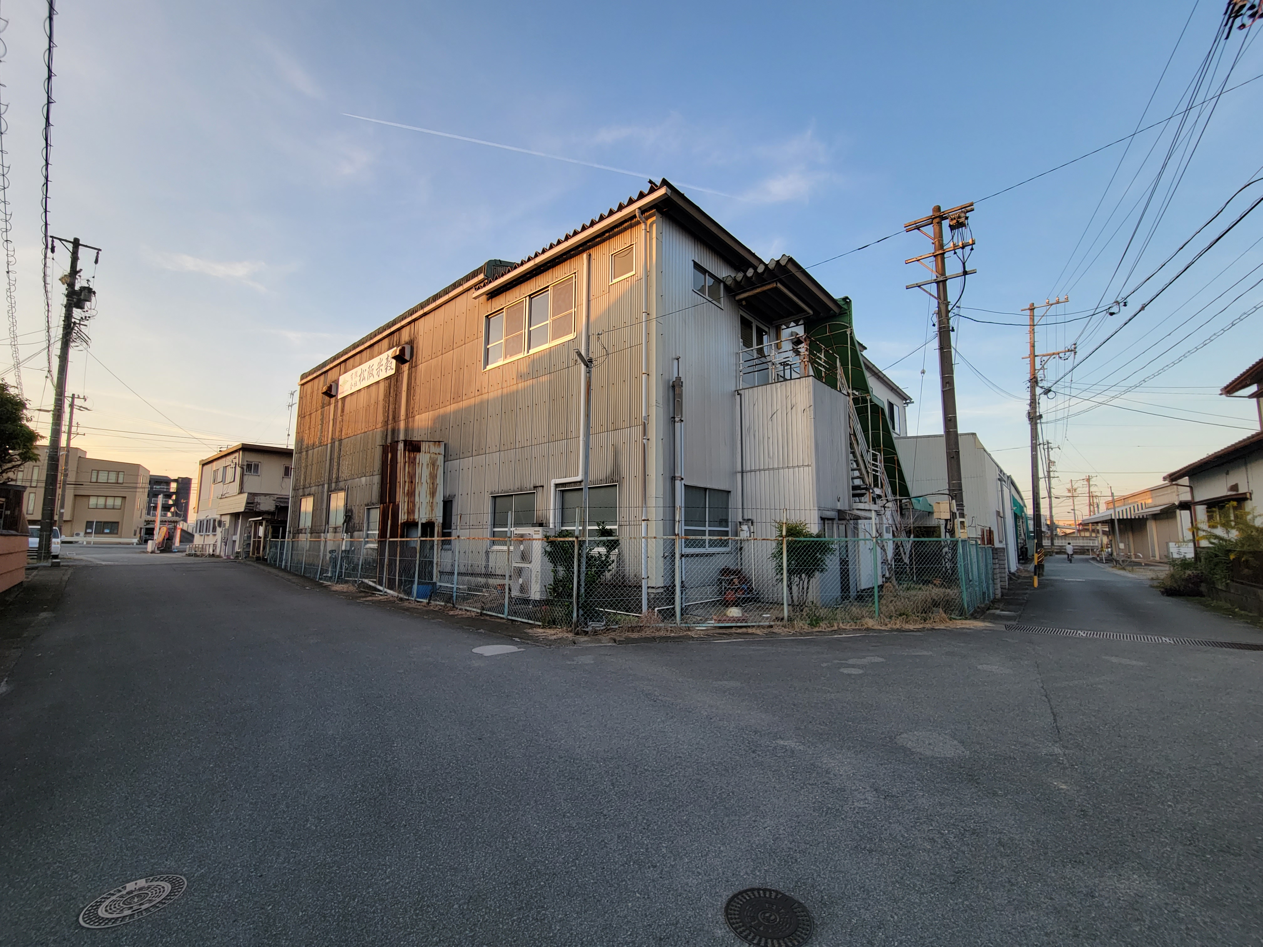 松阪市清生町　売倉庫