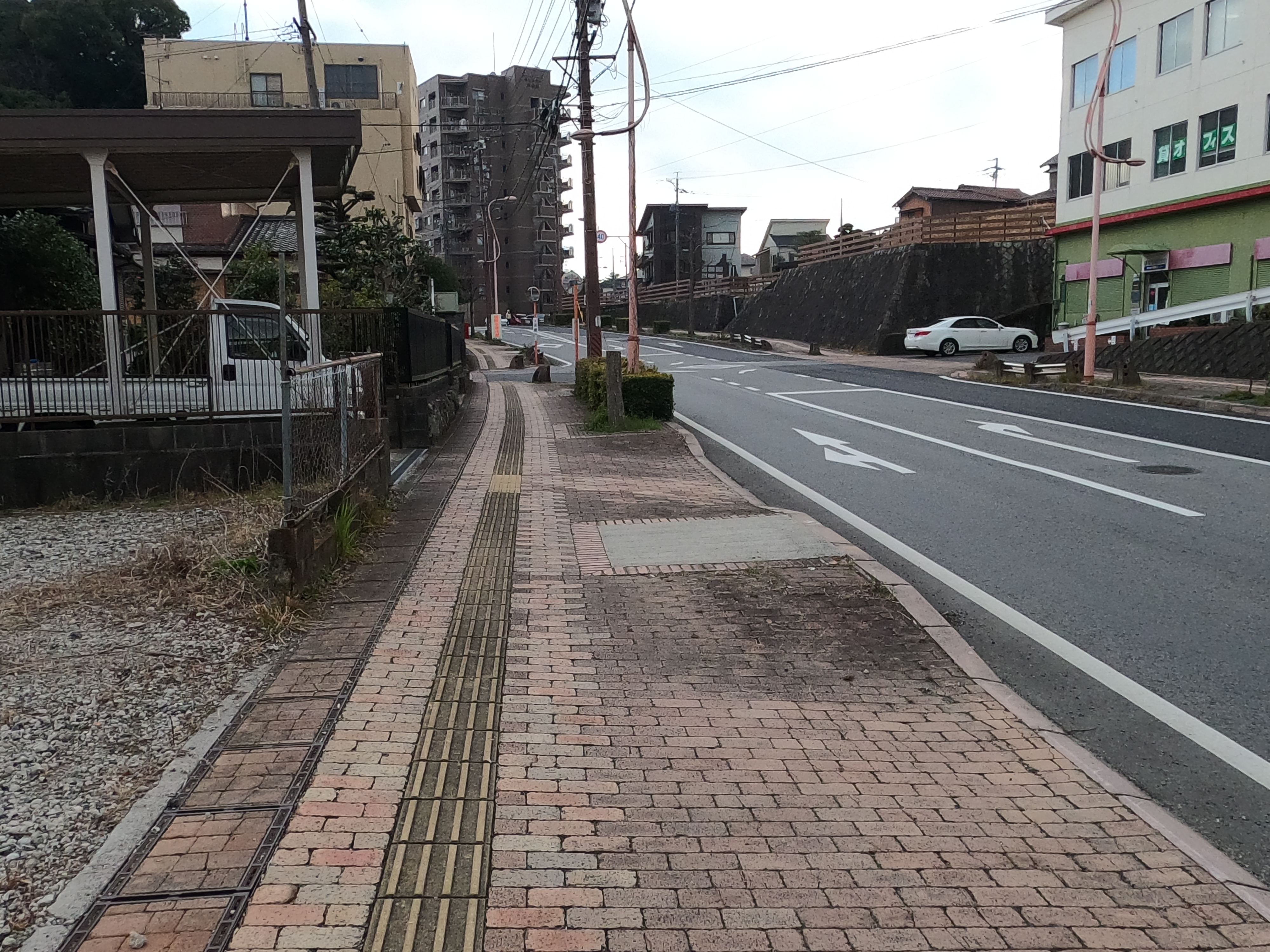 津市大谷町　土地
