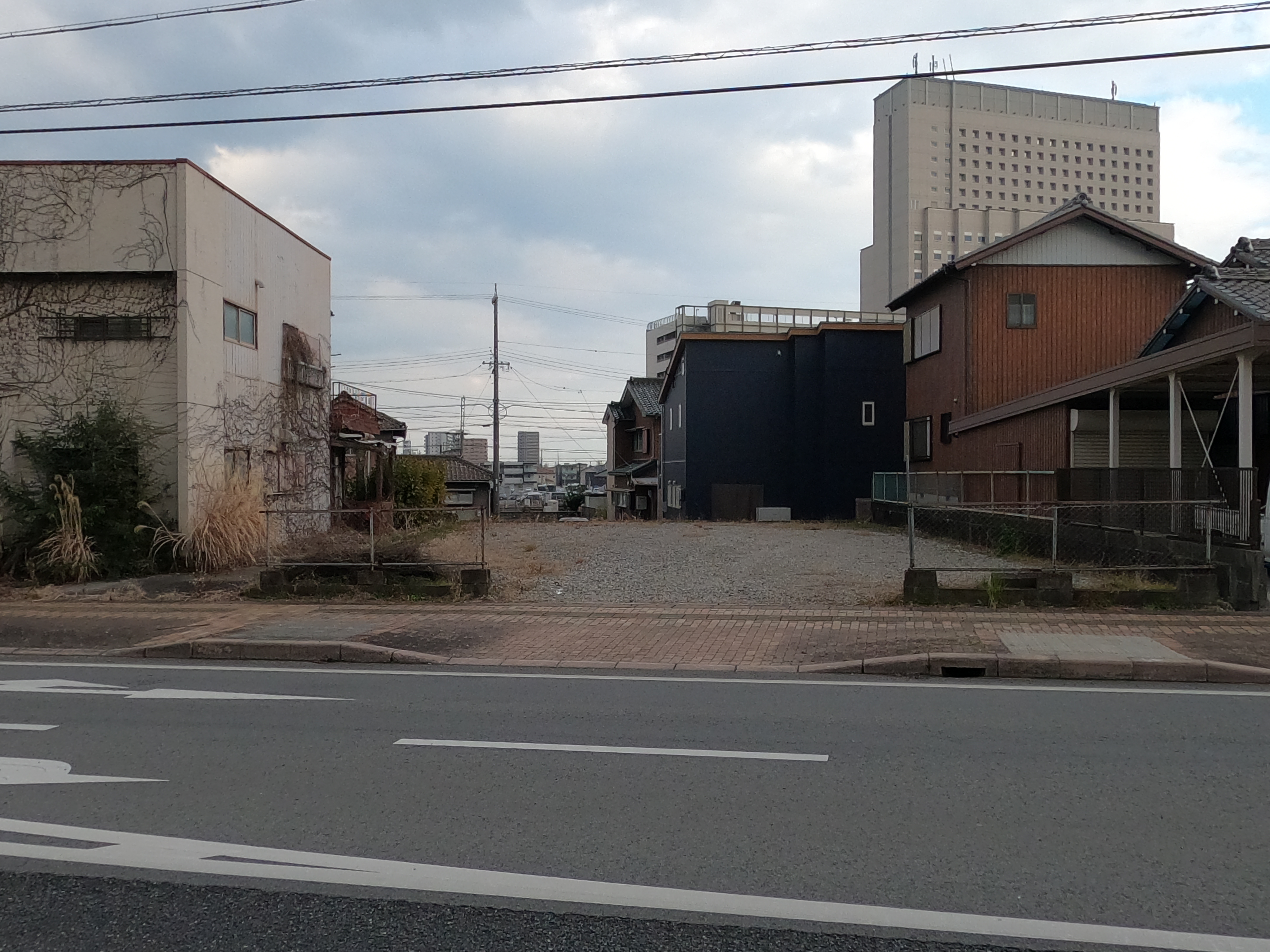 津市大谷町　土地