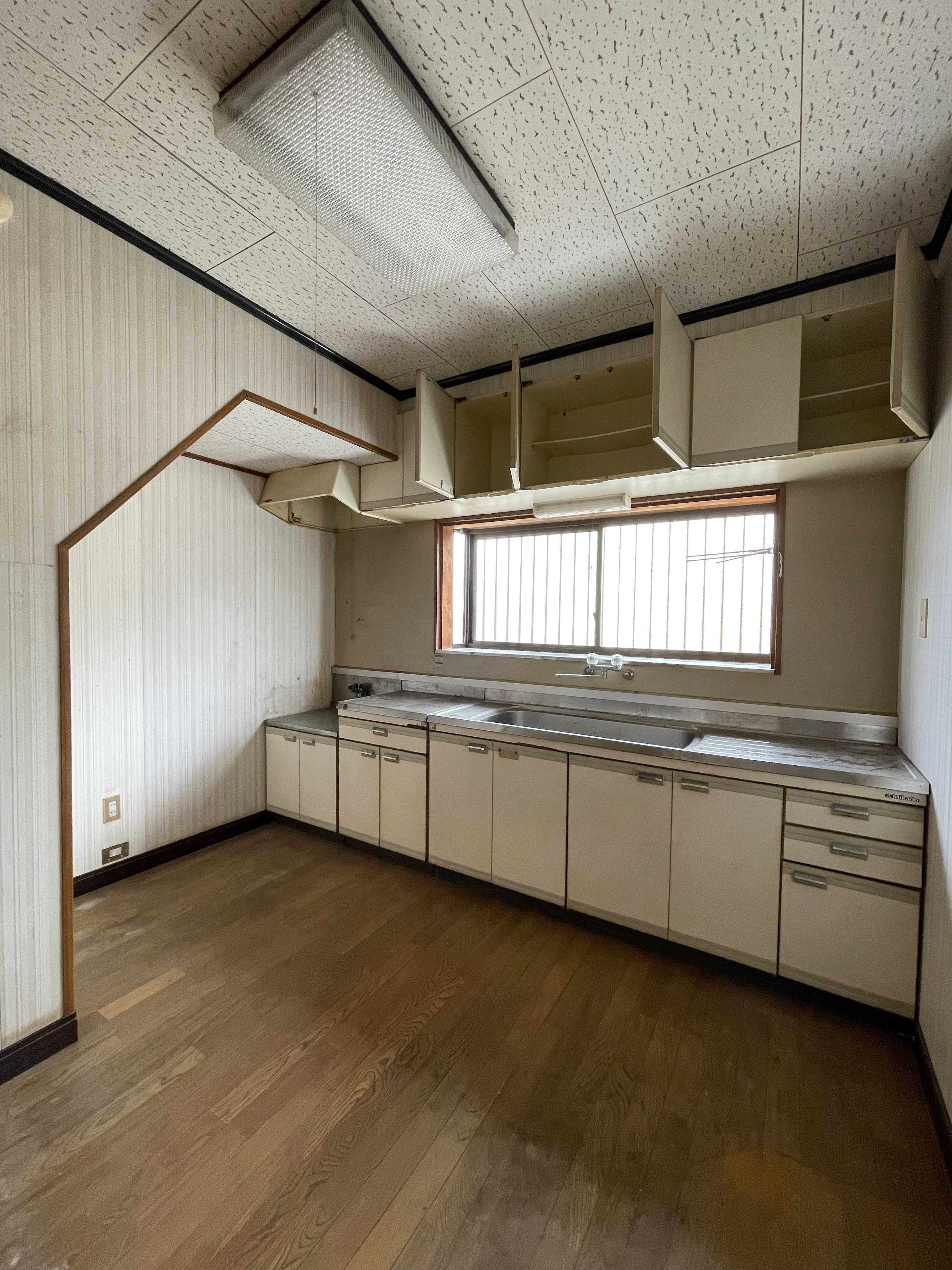 松阪市豊原町　一戸建