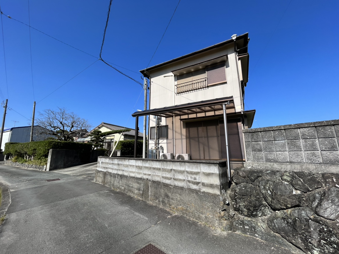 松阪市東黒部町　一戸建