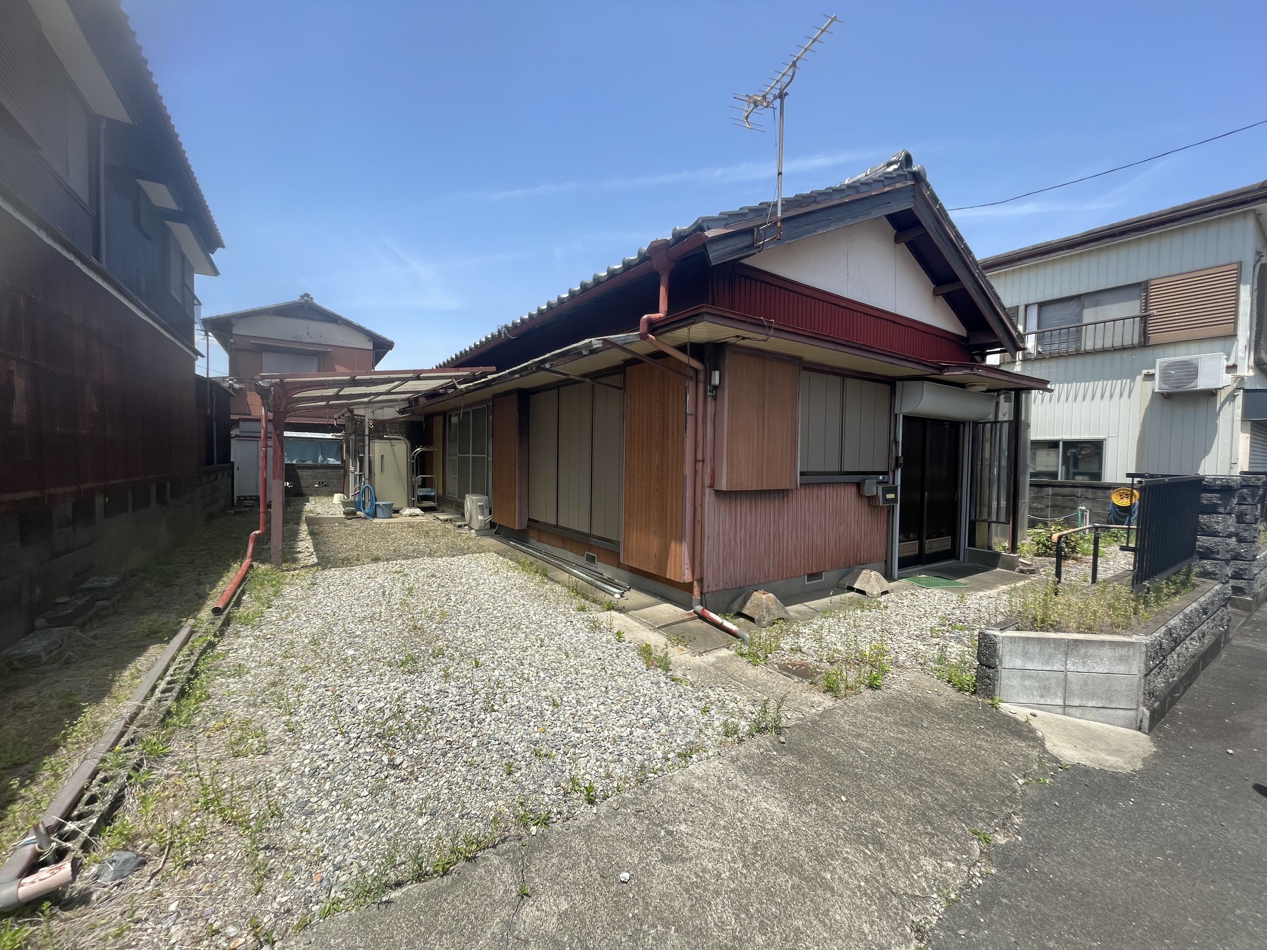 【伊勢市小俣町湯田】メガドンキ徒歩約13分、県道鳥羽松阪線へのアクセス良好な一戸建住宅