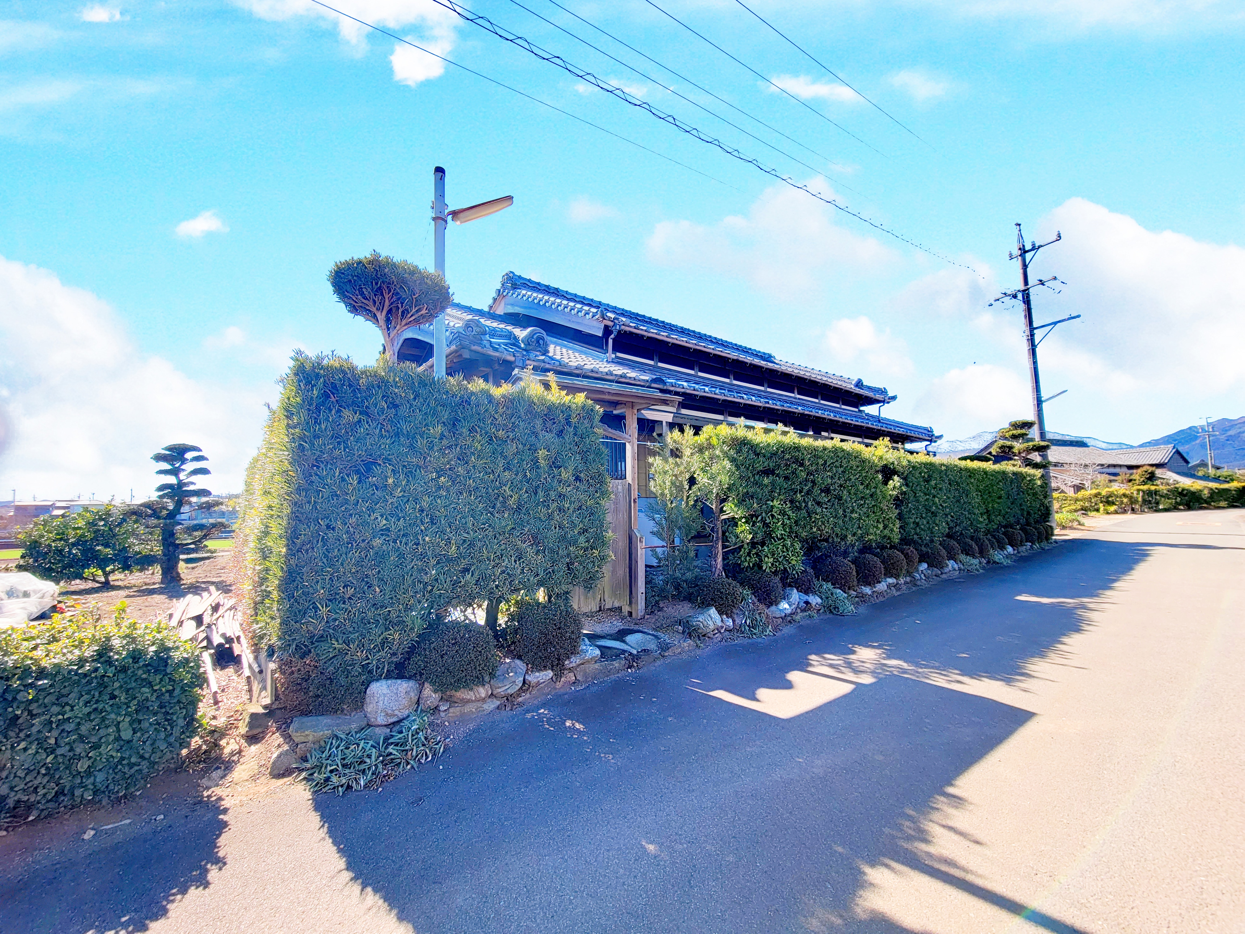 松阪市八重田町　一戸建