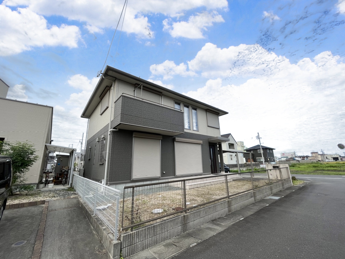 松阪市曽原町　一戸建