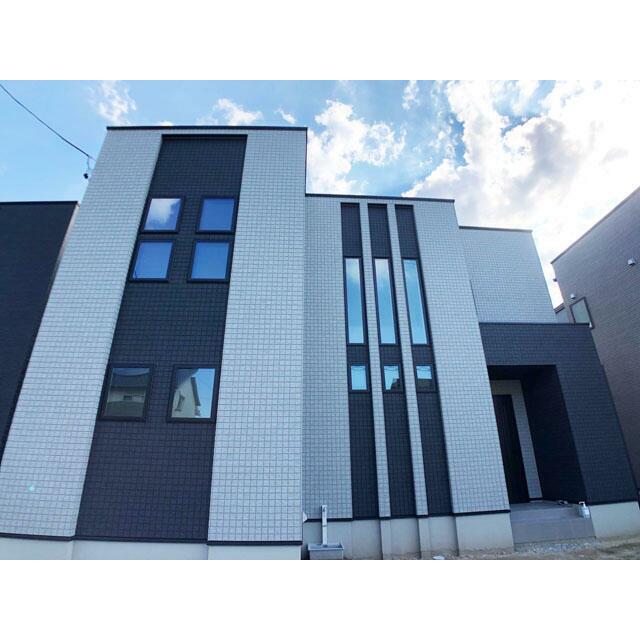 松阪市 高町 （松阪駅） 2階建 4LDK