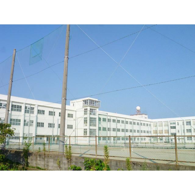 松阪市垣鼻町　2階建　4DK