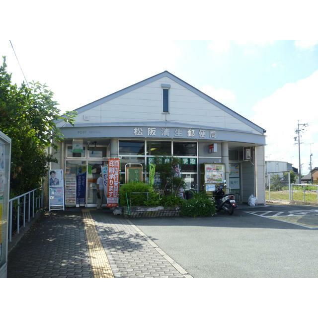 松阪市垣鼻町　2階建　4DK